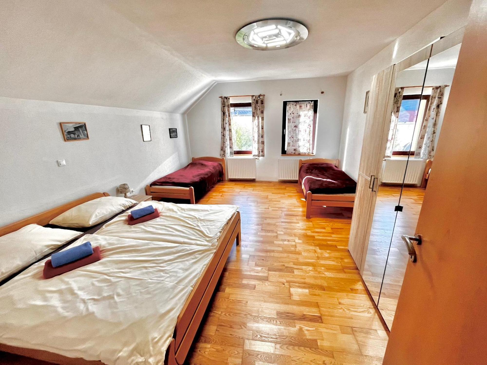 Apartment Jacobs 4 Bedroom Private House *