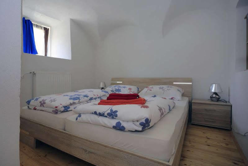 Apartment Jacobs 4 Bedroom Private House